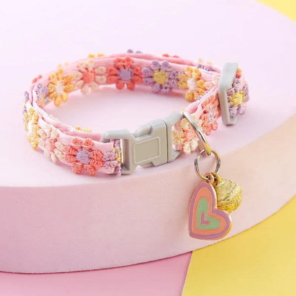 Fashion Rainbow Flower Cat Collar – Colorful Lace with Bell, Adjustable Buckle for Kittens & Puppies